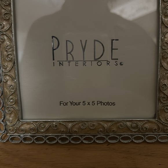 Pryde interiors®️ picture frame 🖼️ - Picture 2 of 6